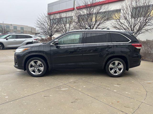 used 2018 Toyota Highlander car, priced at $26,799