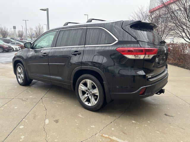 used 2018 Toyota Highlander car, priced at $26,799