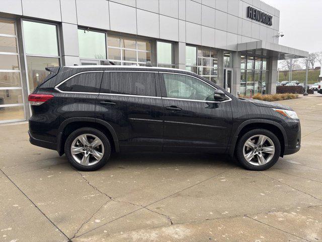 used 2018 Toyota Highlander car, priced at $26,799