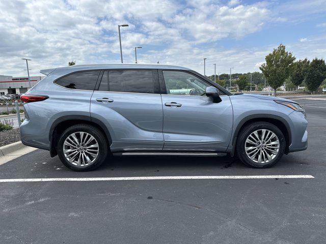 used 2022 Toyota Highlander car, priced at $41,470