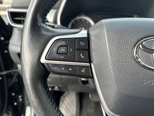 used 2022 Toyota Highlander car, priced at $37,686