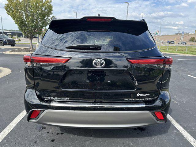 used 2022 Toyota Highlander car, priced at $37,686