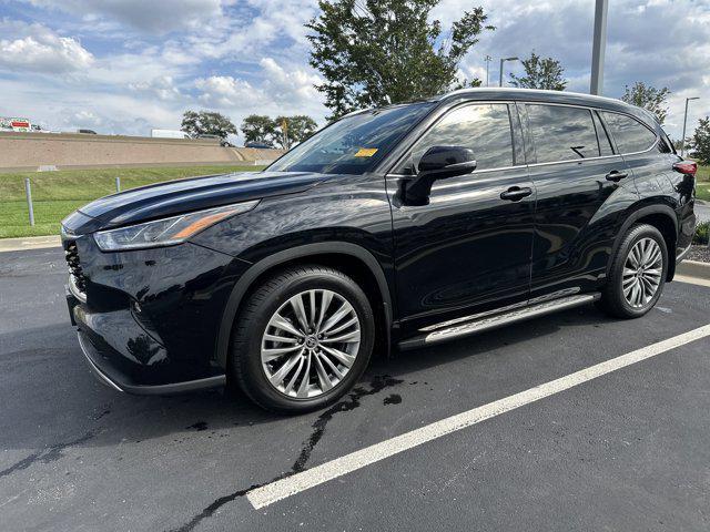used 2022 Toyota Highlander car, priced at $37,686