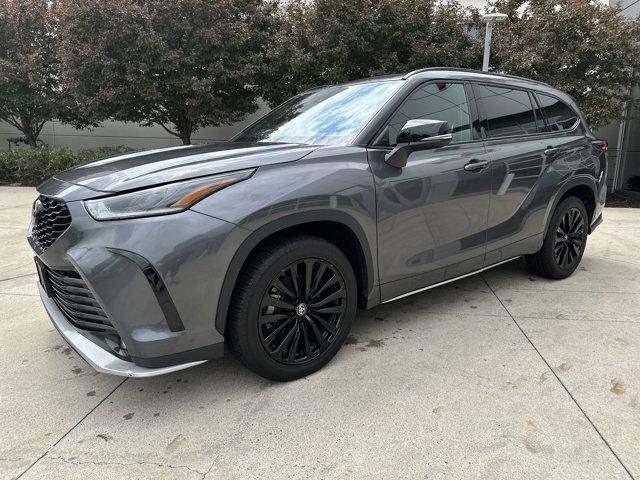 used 2024 Toyota Highlander car, priced at $46,497