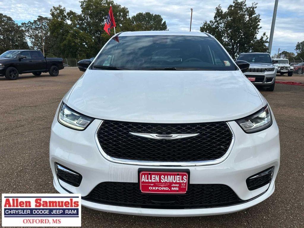 new 2026 Chrysler Pacifica car, priced at $45,740