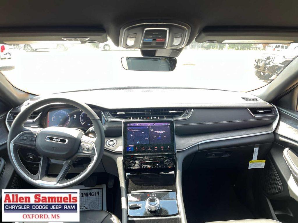 new 2025 Jeep Grand Cherokee L car