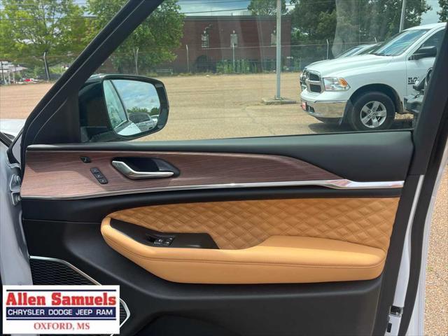 new 2025 Jeep Grand Cherokee L car, priced at $62,555