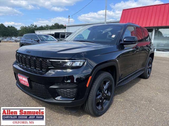 new 2024 Jeep Grand Cherokee car, priced at $45,611