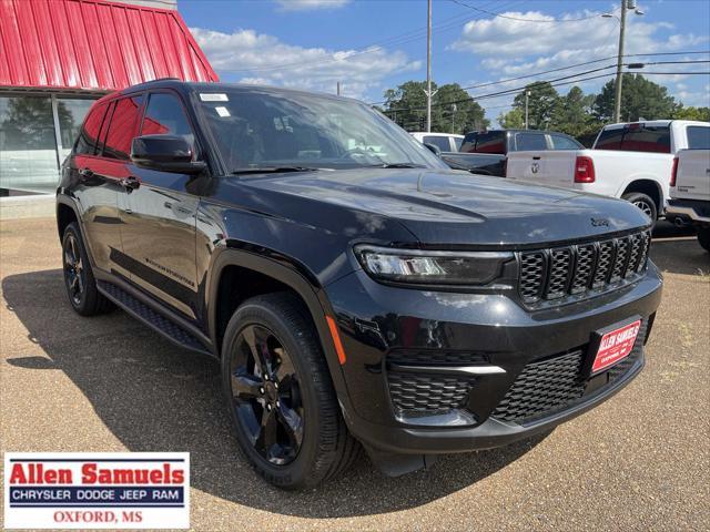 new 2024 Jeep Grand Cherokee car, priced at $45,611