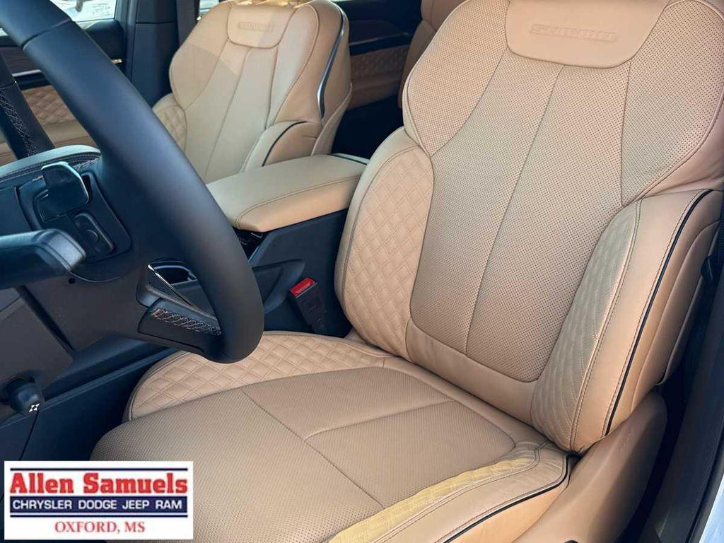 new 2025 Jeep Grand Cherokee L car, priced at $63,460