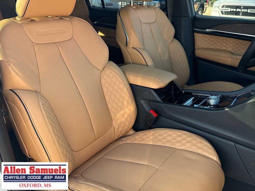 new 2025 Jeep Grand Cherokee L car, priced at $63,460