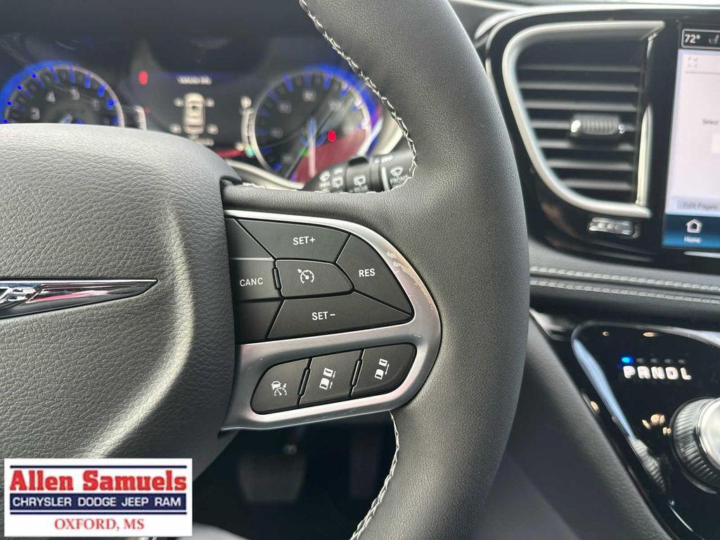 new 2026 Chrysler Pacifica car, priced at $45,865