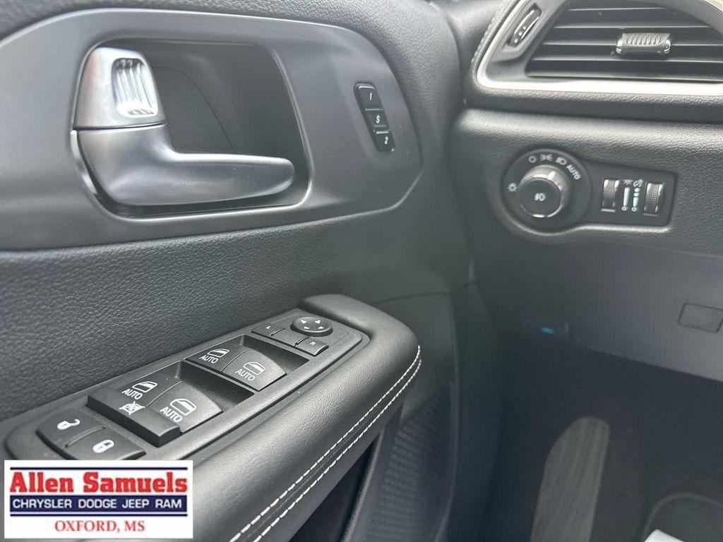 new 2026 Chrysler Pacifica car, priced at $45,865