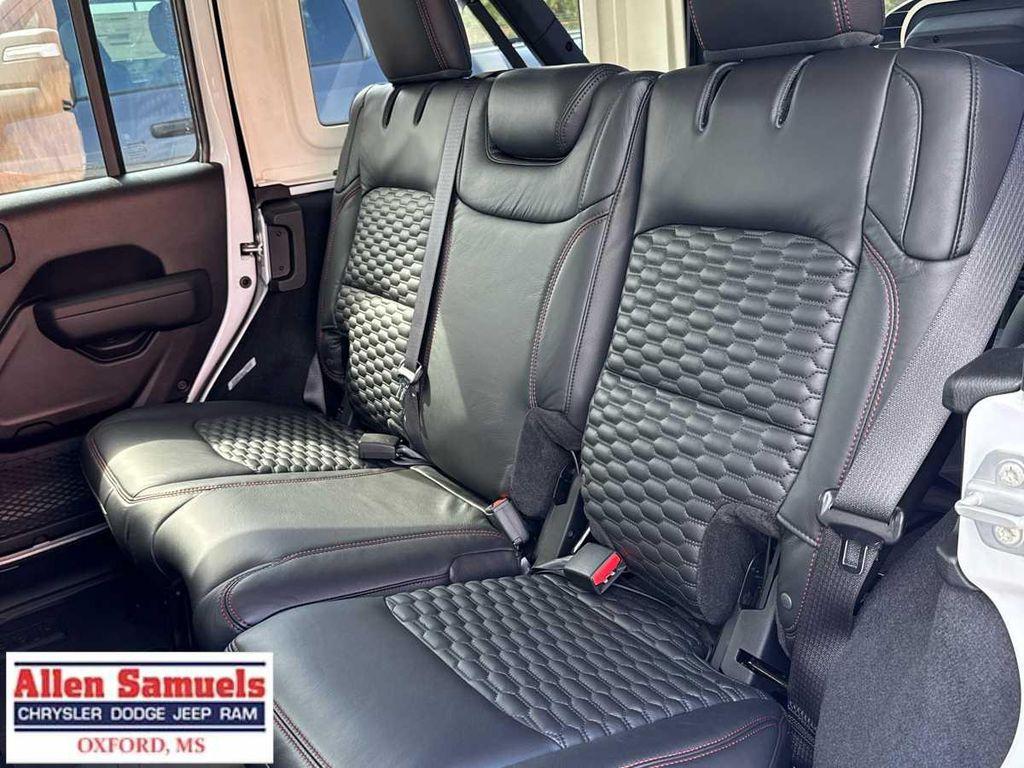 new 2025 Jeep Wrangler car, priced at $65,390