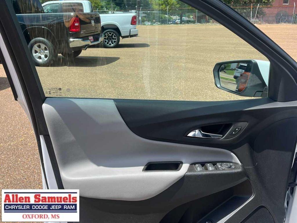 used 2024 Chevrolet Equinox car, priced at $23,997