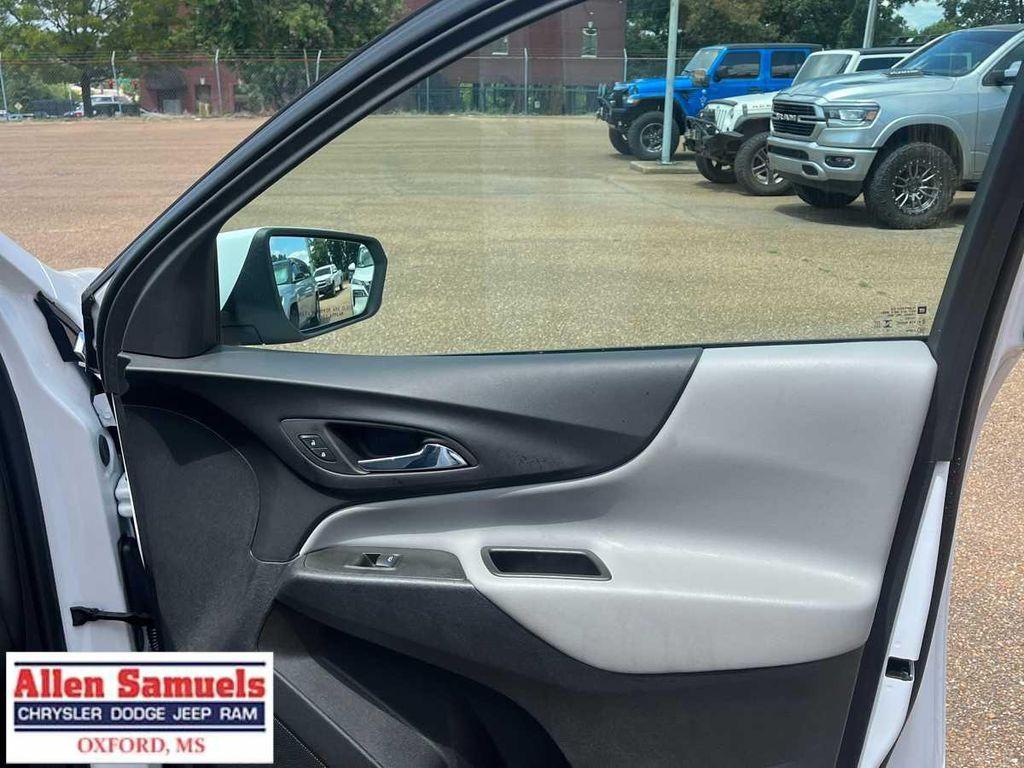 used 2024 Chevrolet Equinox car, priced at $23,997