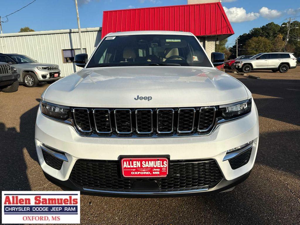 new 2025 Jeep Grand Cherokee car, priced at $47,525