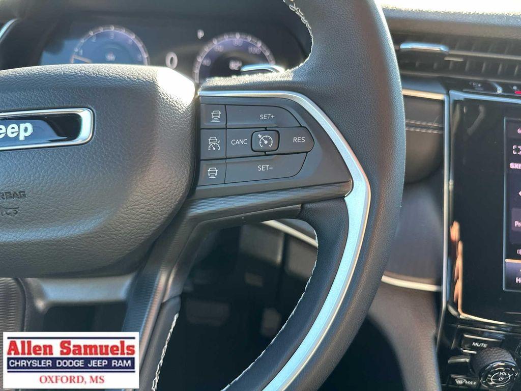 new 2025 Jeep Grand Cherokee L car, priced at $48,375