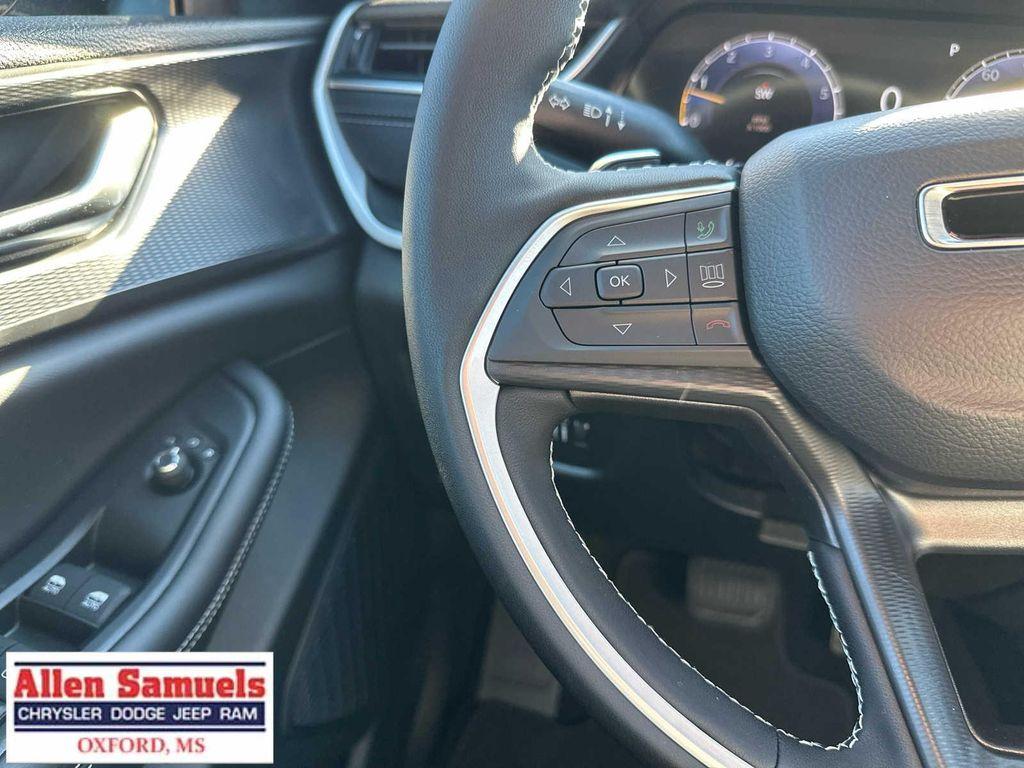 new 2025 Jeep Grand Cherokee L car, priced at $48,375