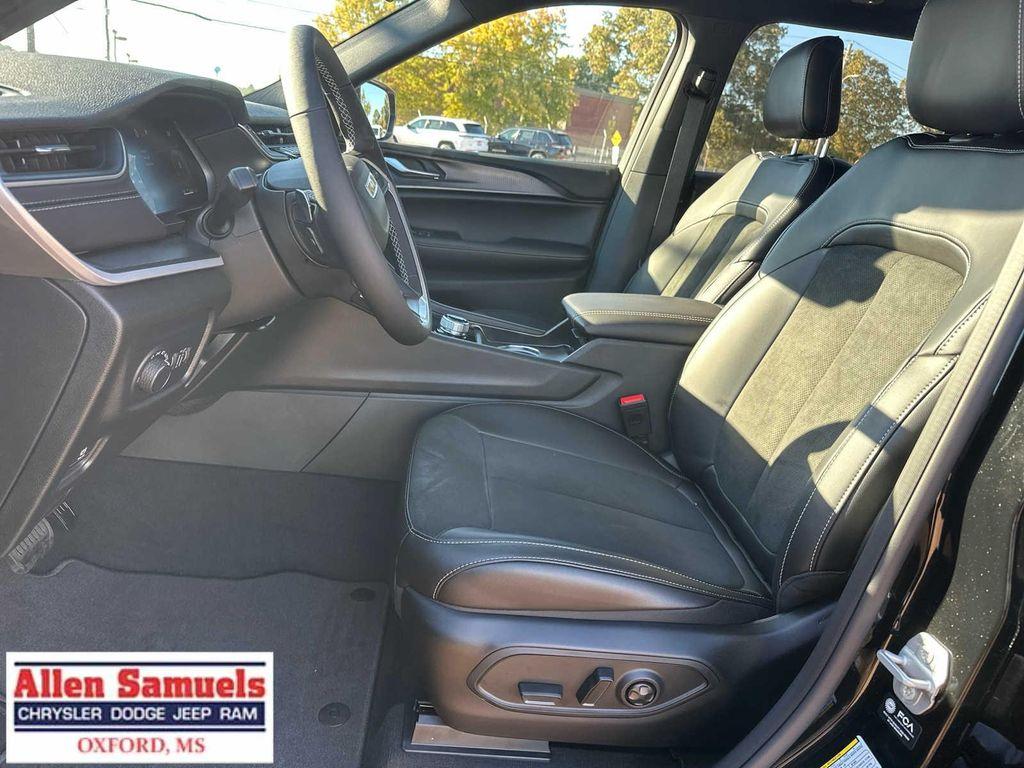 new 2025 Jeep Grand Cherokee L car, priced at $48,375