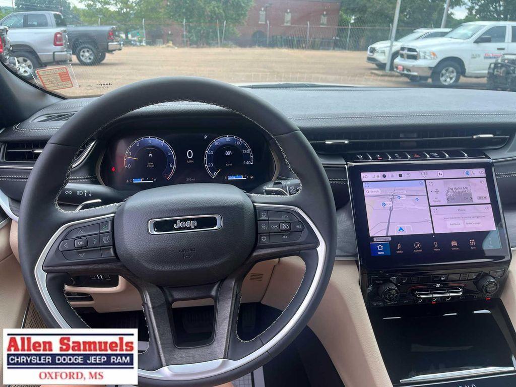 new 2025 Jeep Grand Cherokee car
