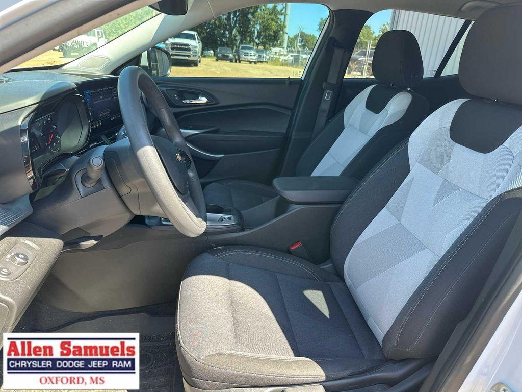 used 2025 Chevrolet Trax car, priced at $22,997