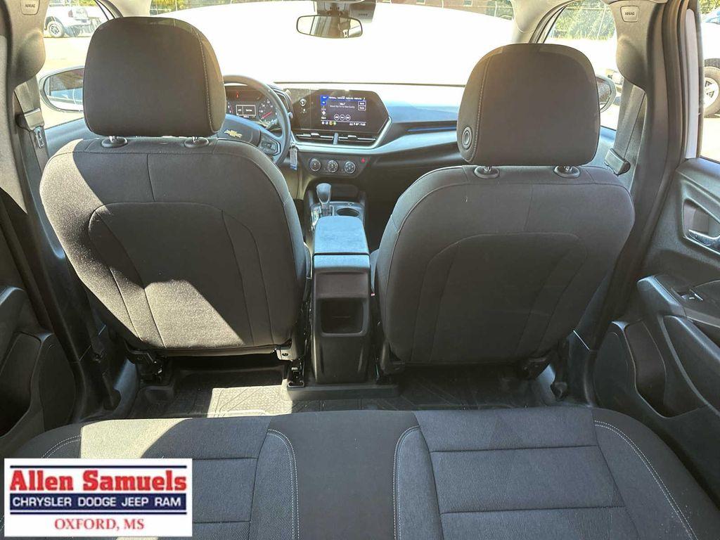 used 2025 Chevrolet Trax car, priced at $22,997