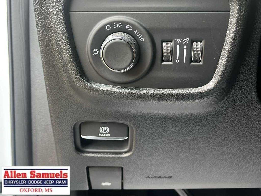 new 2025 Jeep Grand Cherokee L car, priced at $47,575