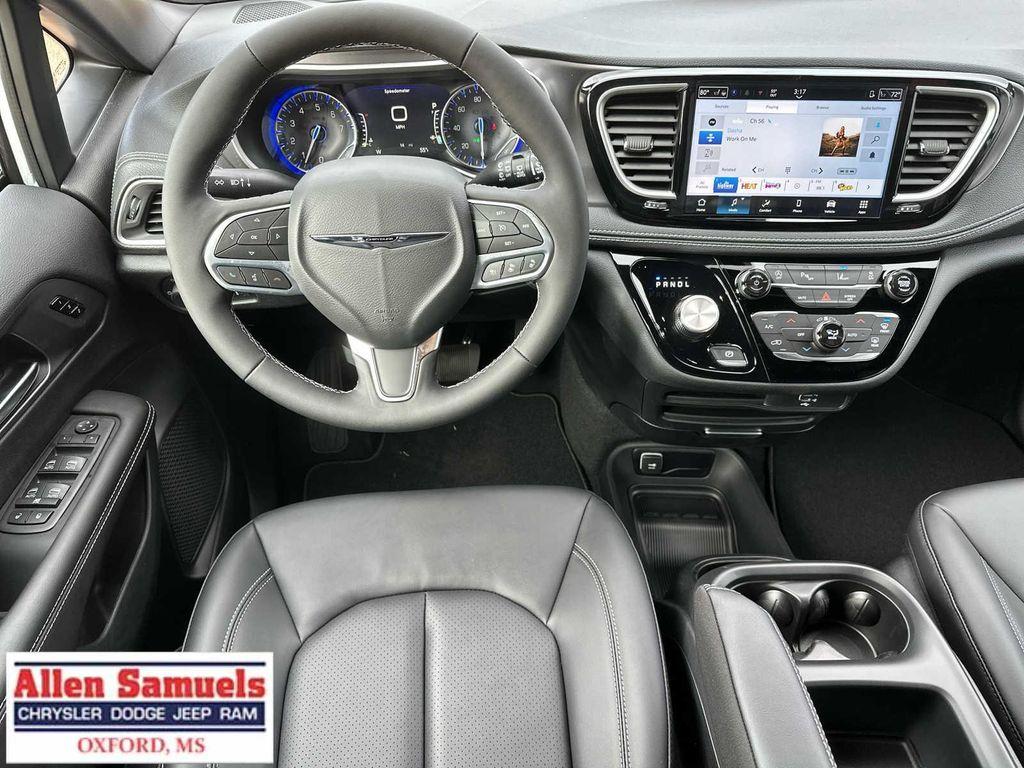 new 2026 Chrysler Pacifica car, priced at $45,865