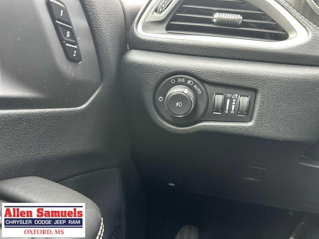 new 2026 Chrysler Pacifica car, priced at $45,865