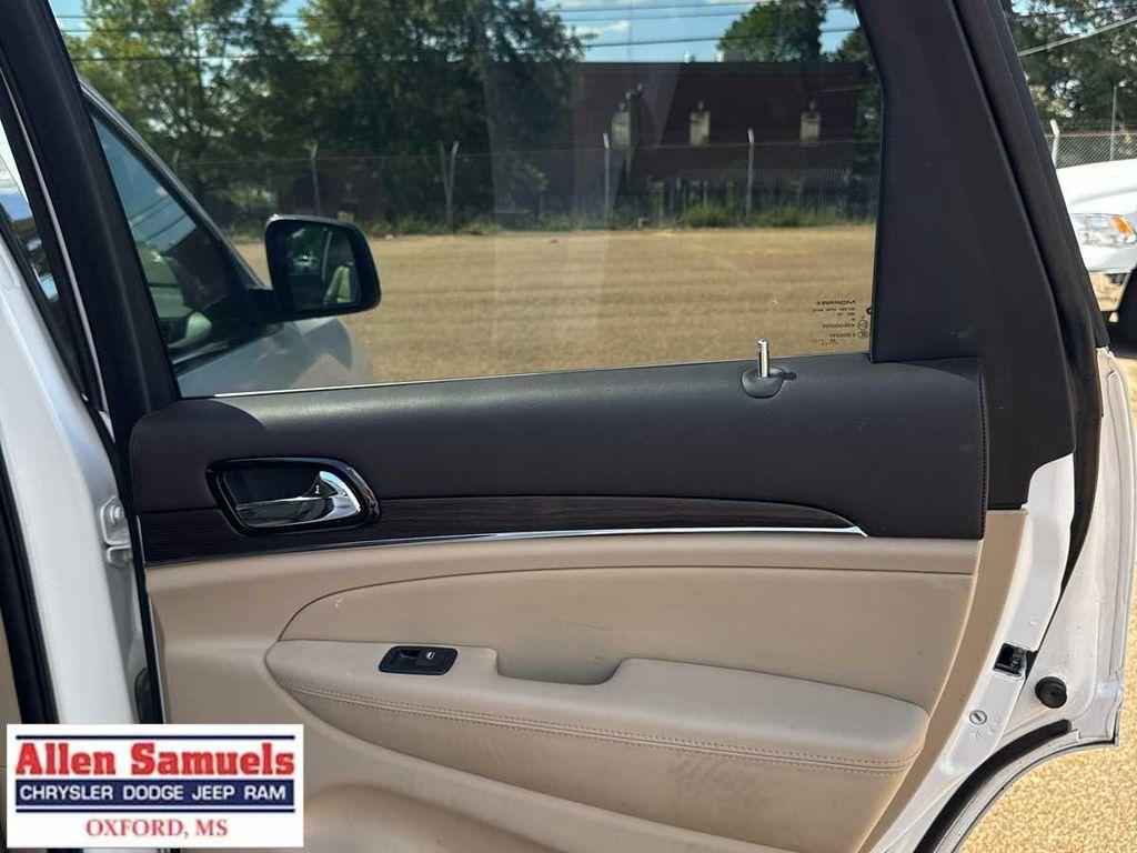 used 2021 Jeep Grand Cherokee car, priced at $24,997