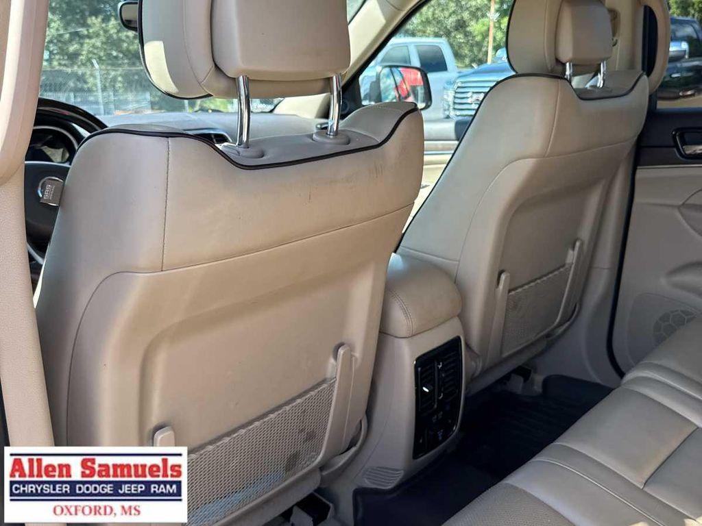 used 2021 Jeep Grand Cherokee car, priced at $24,997