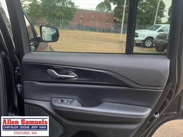 used 2023 Jeep Grand Cherokee car, priced at $33,997