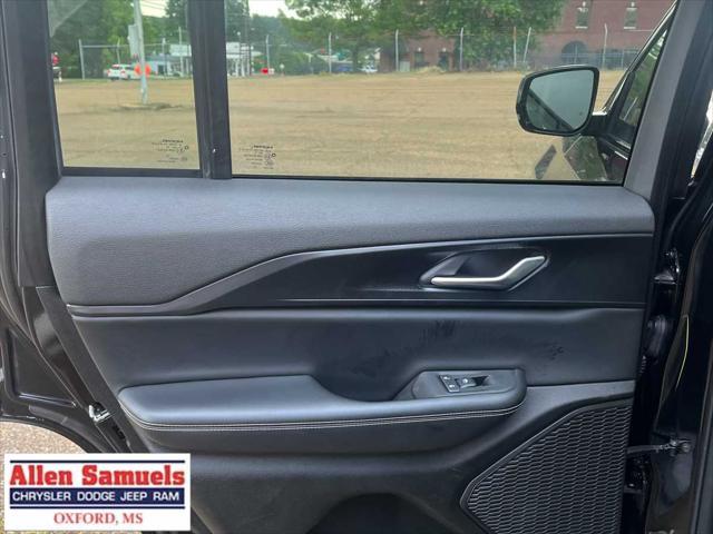 used 2023 Jeep Grand Cherokee car, priced at $33,997