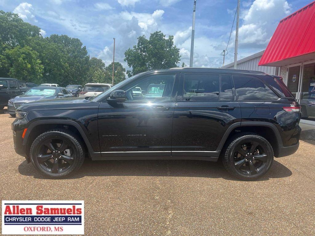 used 2023 Jeep Grand Cherokee car, priced at $33,997