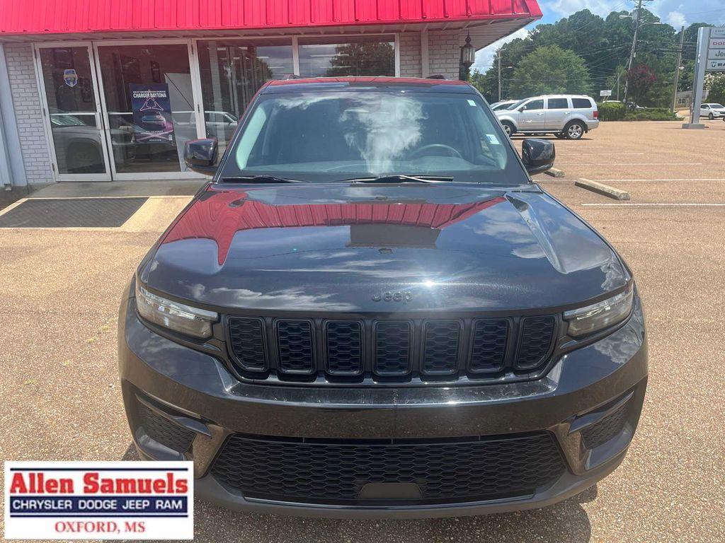 used 2023 Jeep Grand Cherokee car, priced at $33,997