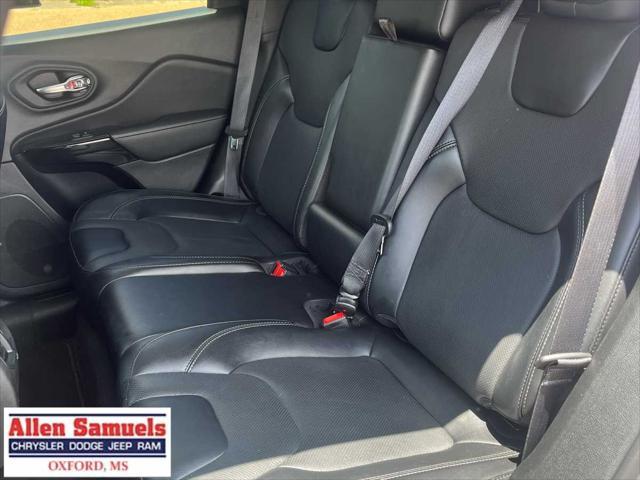 used 2023 Jeep Cherokee car, priced at $23,997