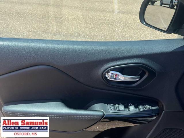 used 2023 Jeep Cherokee car, priced at $23,997