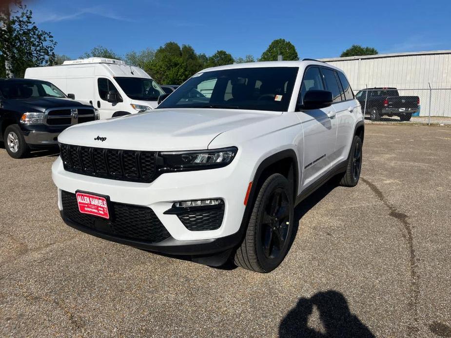 new 2024 Jeep Grand Cherokee car, priced at $52,425