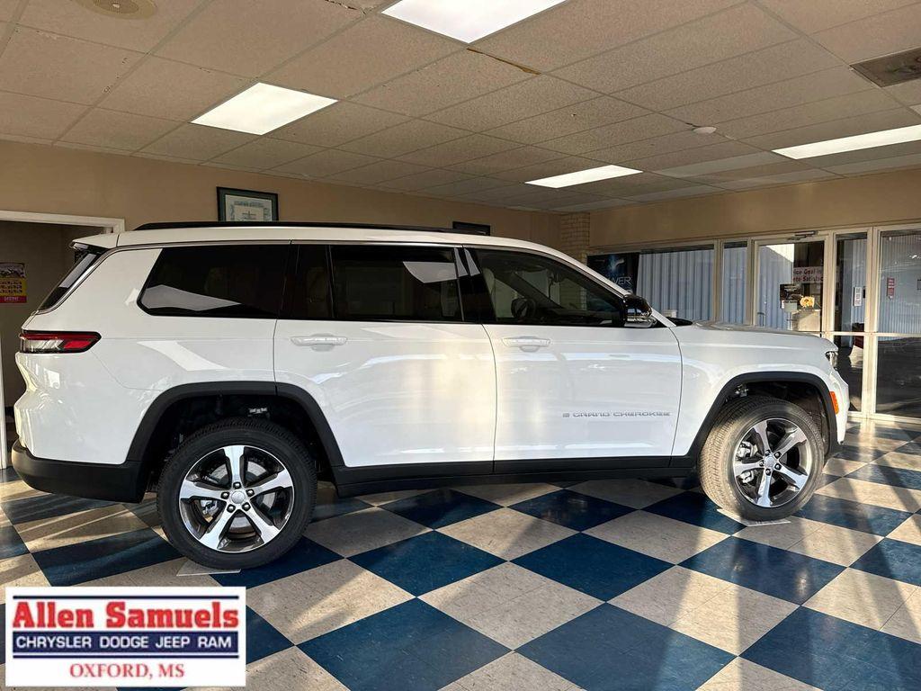 new 2025 Jeep Grand Cherokee L car, priced at $49,525