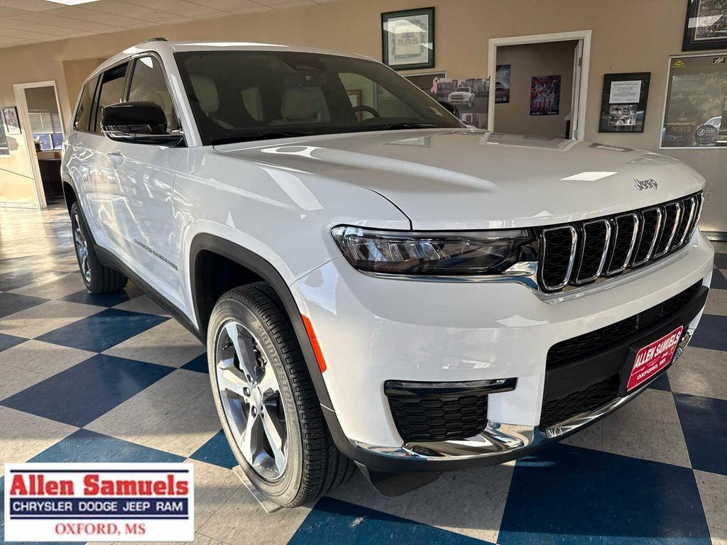 new 2025 Jeep Grand Cherokee L car, priced at $49,525