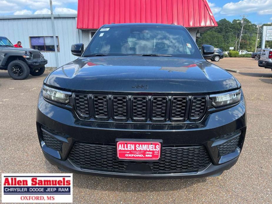 new 2024 Jeep Grand Cherokee car, priced at $48,050