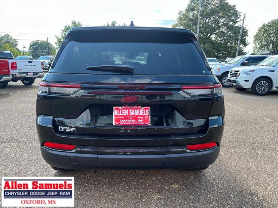 new 2024 Jeep Grand Cherokee car, priced at $48,050