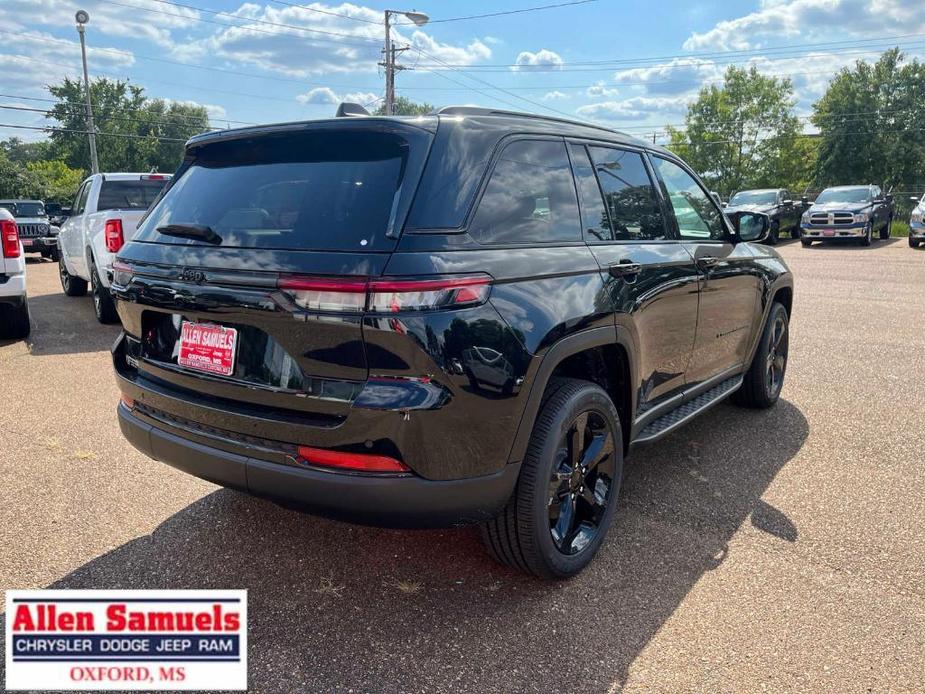 new 2024 Jeep Grand Cherokee car, priced at $48,050