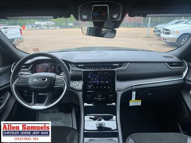 new 2025 Jeep Grand Cherokee car, priced at $46,375