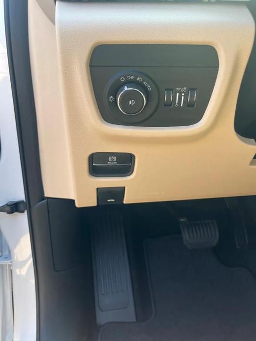 new 2024 Jeep Grand Cherokee car, priced at $50,215
