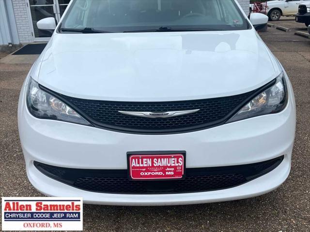 used 2023 Chrysler Voyager car