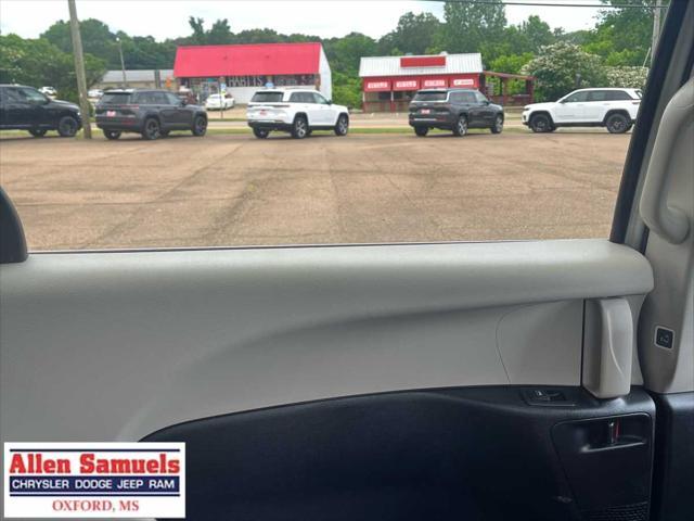 used 2023 Chrysler Voyager car