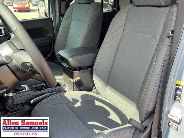 new 2025 Jeep Gladiator car, priced at $48,700
