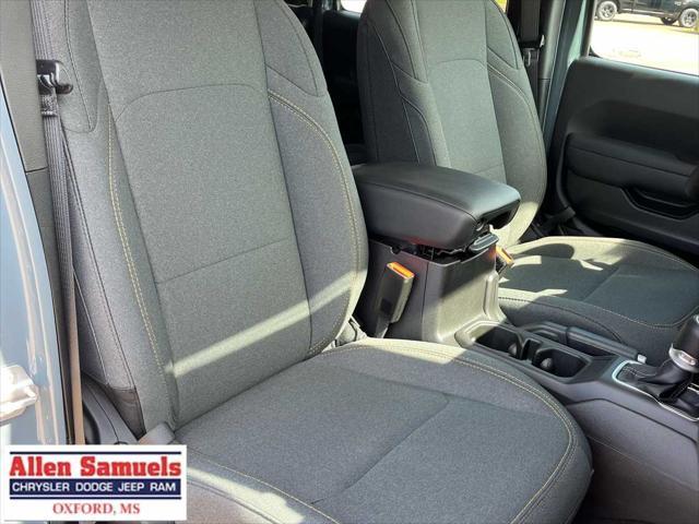new 2025 Jeep Gladiator car, priced at $48,700